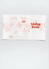 Ein weißes Büchlein mit dem Titel „Living Book“ in roter Schrift, mit handschriftlichen Diagrammen, Kreisen und Text, der über den gesamten Einband verstreut ist, einschließlich der Wörter „Living Room“ und „NON-HUMAN“ in der unteren linken Ecke.